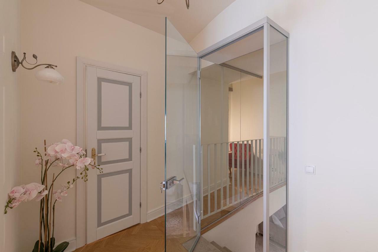 Tallinn Housing 2 Bdr 2 Bathroom With Sauna At Carl Engel Luxury House Dış mekan fotoğraf