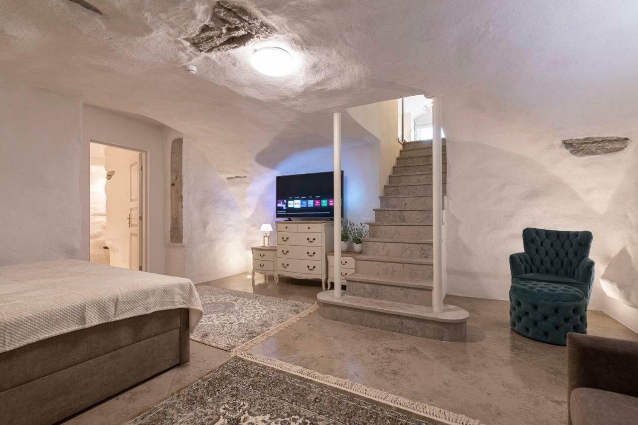 Tallinn Housing 2 Bdr 2 Bathroom With Sauna At Carl Engel Luxury House Dış mekan fotoğraf